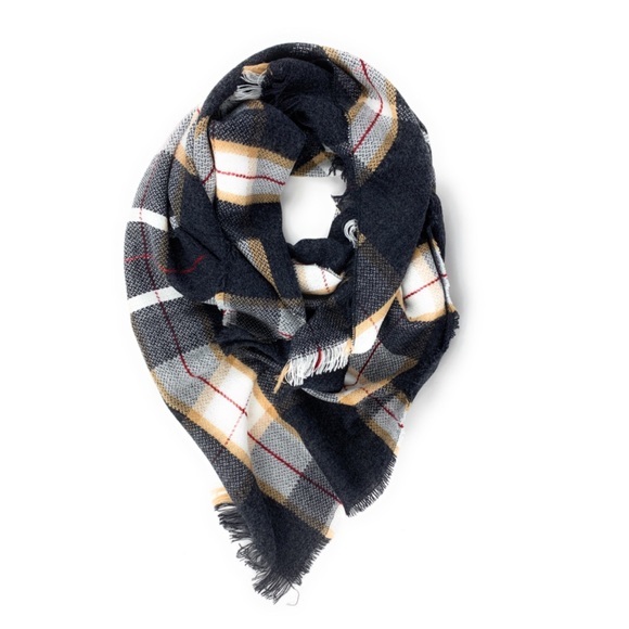 Plaid Blanket Scarf - Picture 4 of 5